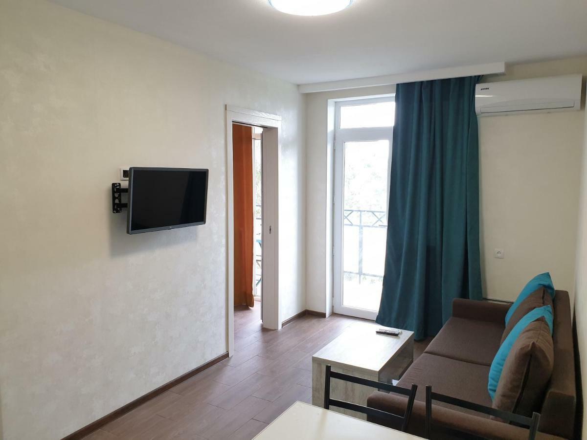 Apartment Near The Beach Batumi-Gonio Buitenkant foto